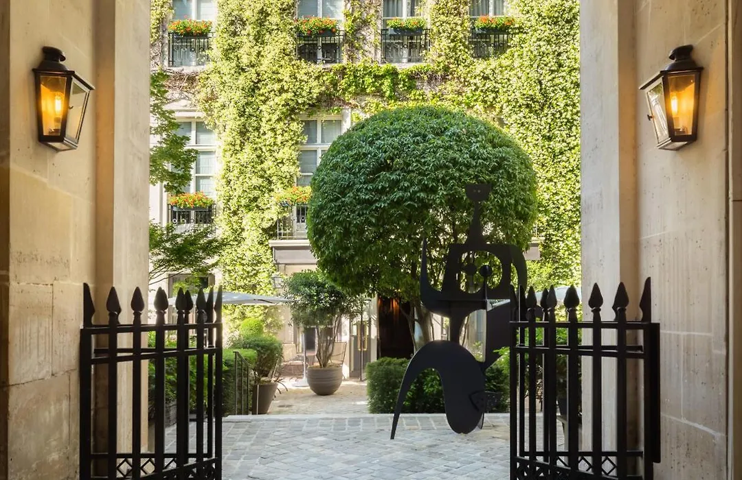 Le Pavillon De La Reine & Spa, Place Des Vosges-1
