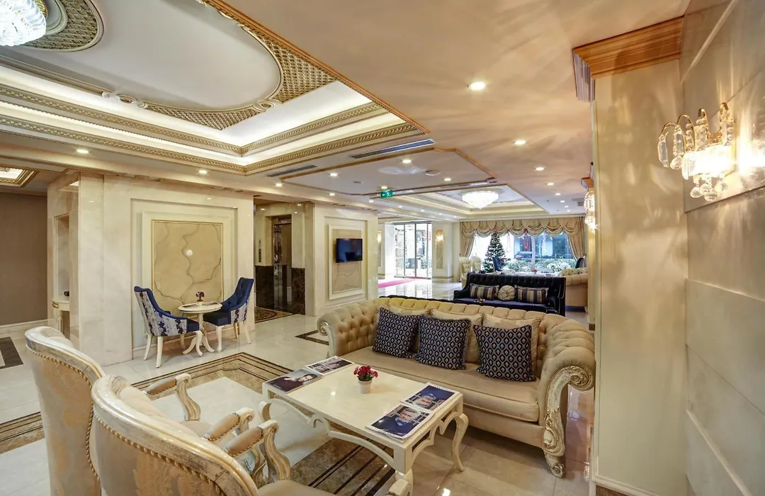 Halifaks Hotel-1
