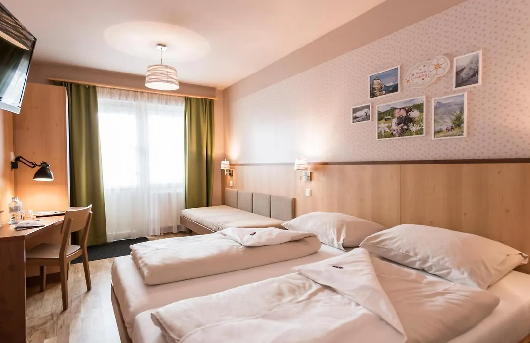 JUFA Hotel Grundlsee-1