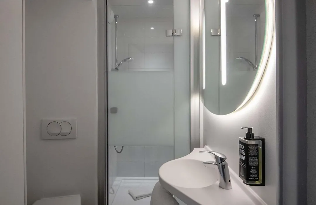 Ibis Budget Nice Aeroport-1