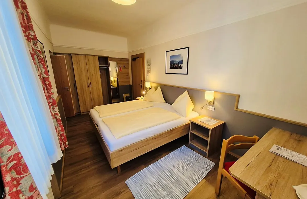 Hotel Lebzelter-1