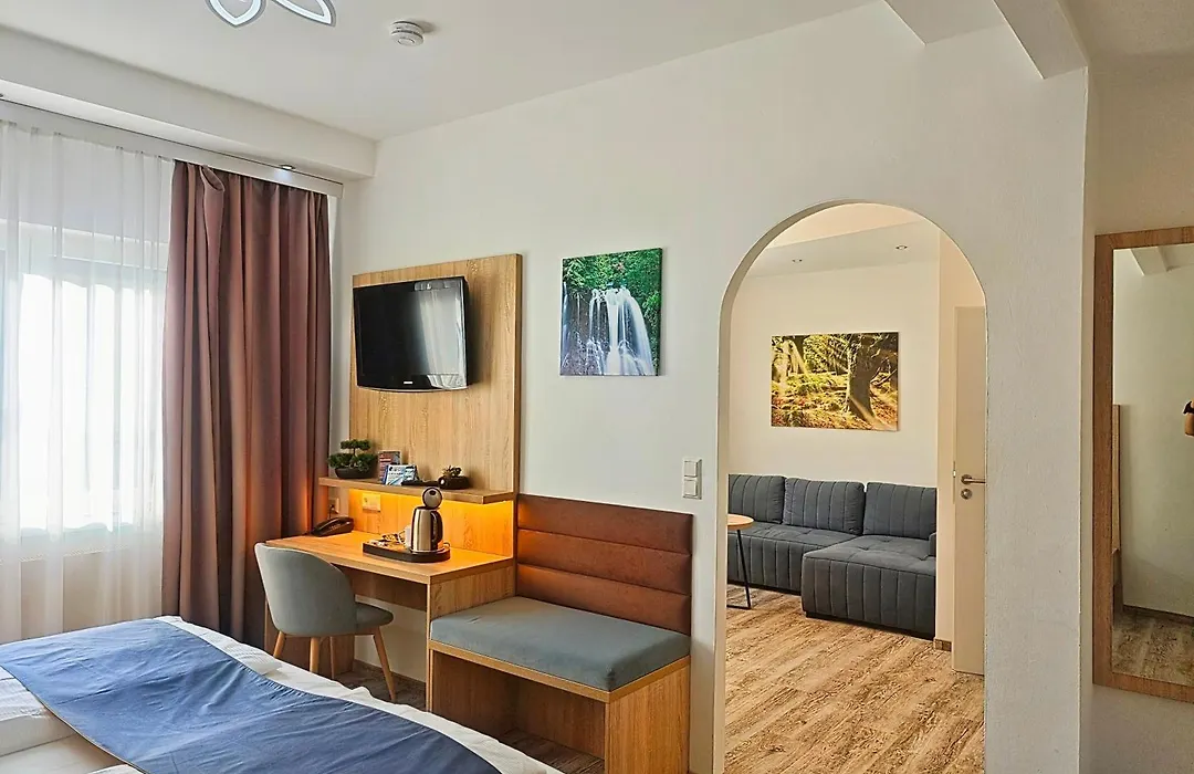 Wellness Hotel Garni Krone-1