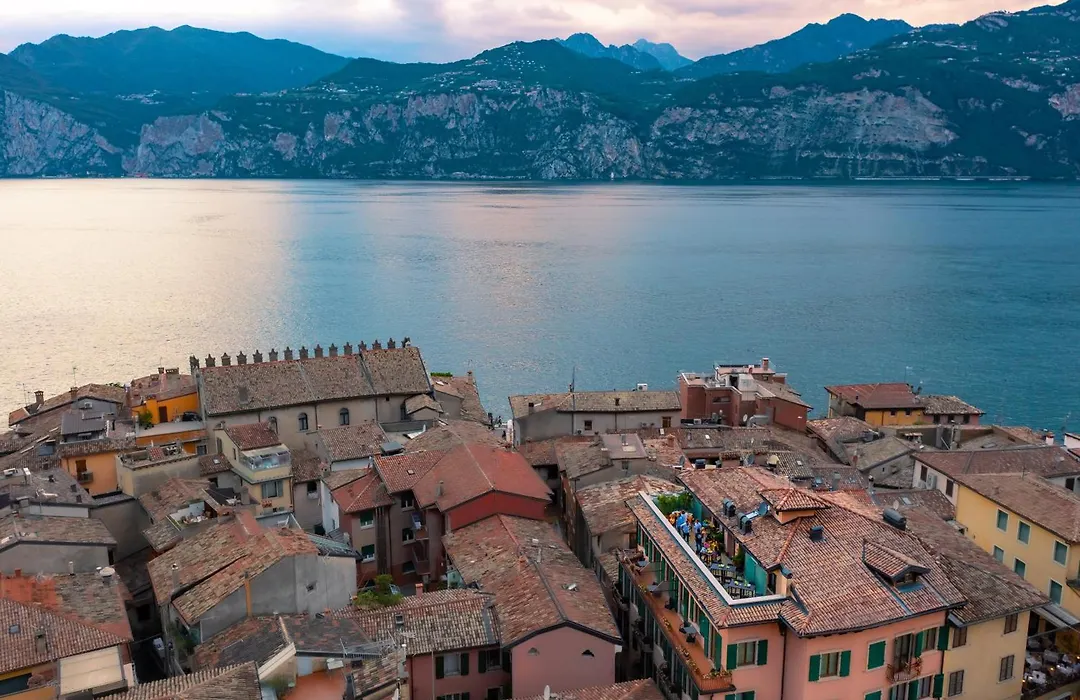 Hotel Lago Di Garda-1