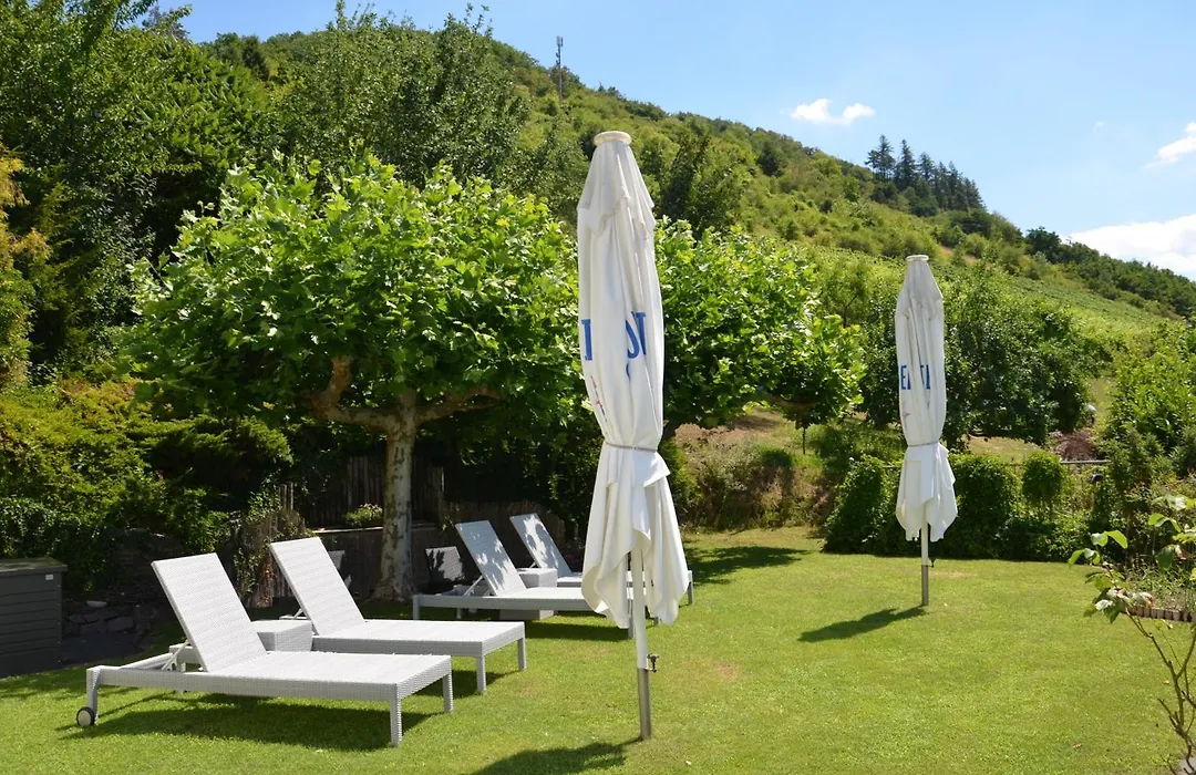 Flair Hotel am Rosenhügel - Garni-1