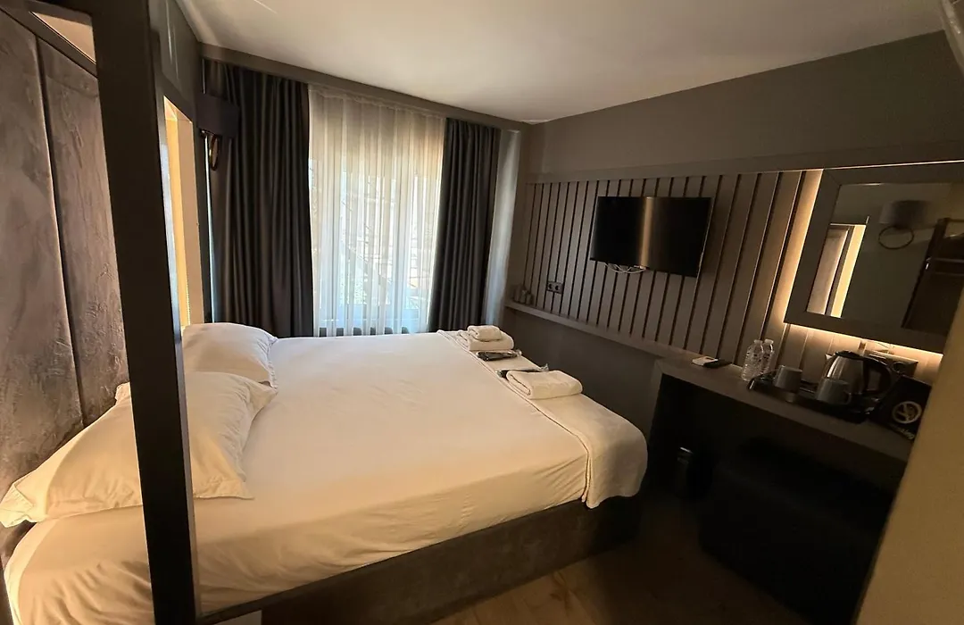 Dilens Bosphorus Hotel-1