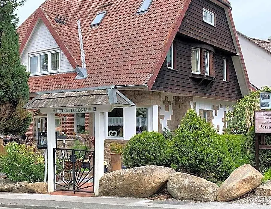 Hotel-Pension Teutonia-1