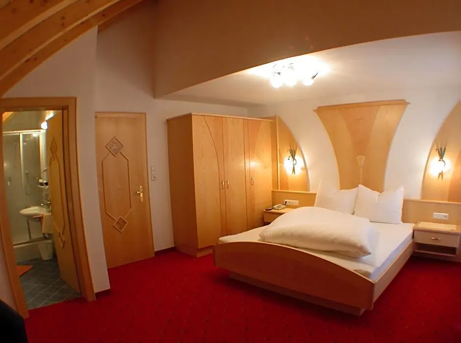 Hotel Garni Pradella-1