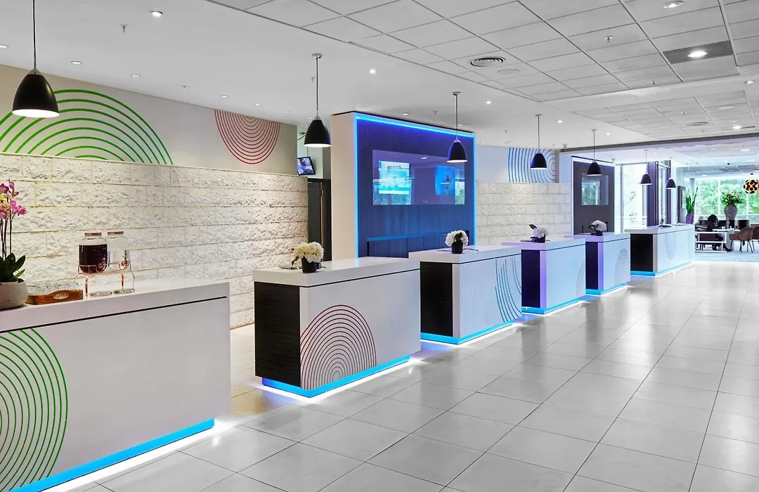 Novotel London West-1