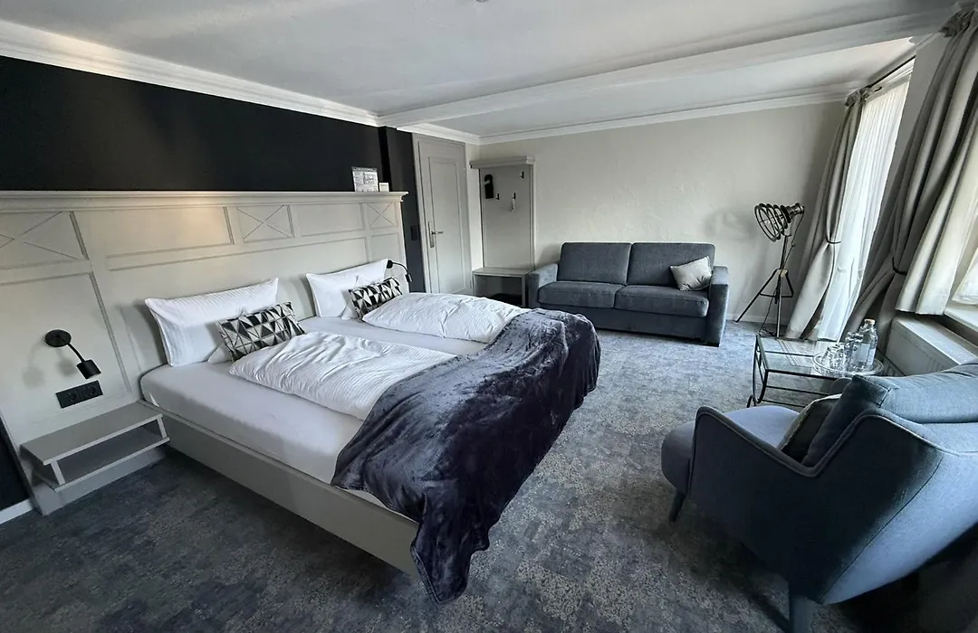 Hotel Nuhnetal-1