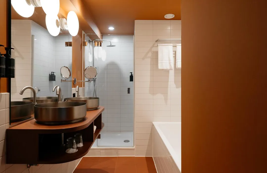 Hotel Vrythof - Just A Room - Digital Check-In, Key By Email Or Sms-1