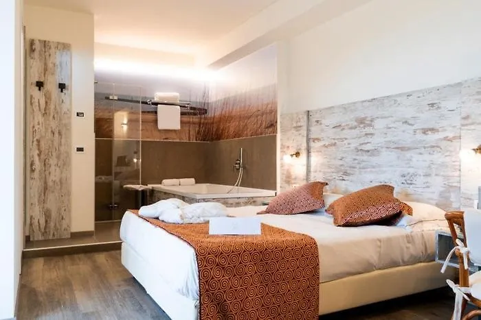 Hotel Ambassador-1