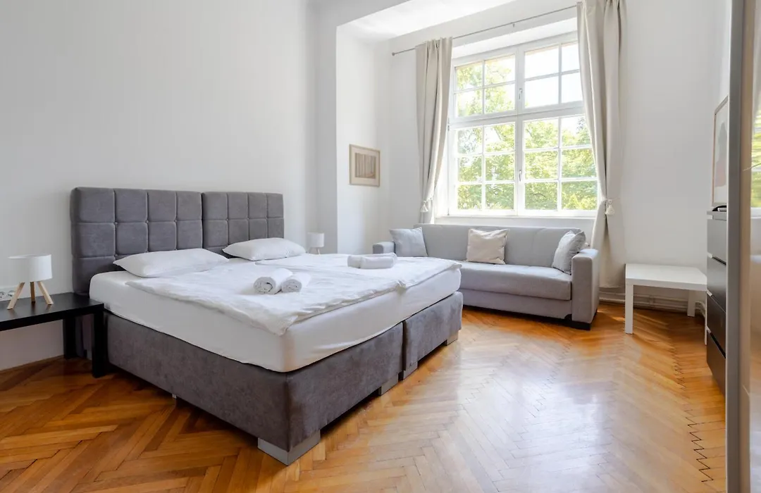 Urban Rooms-- Free Parking---1