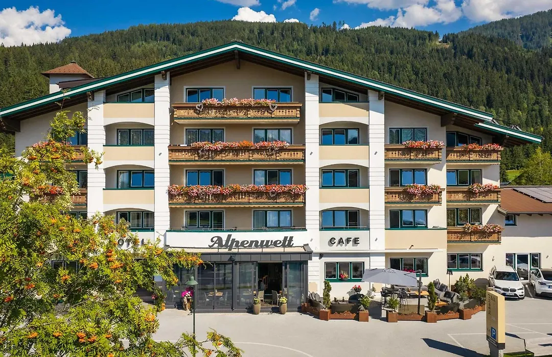 Hotel Alpenwelt Superior-1