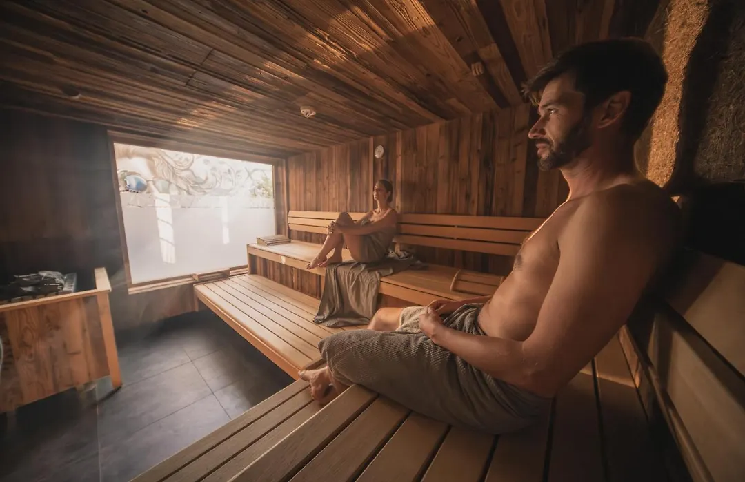 Wellness und Brunch Hotel MorgenZeit beheizter Naturteich Genuss Frühstück bis 13 Uhr Hochkönig Sommercard-1