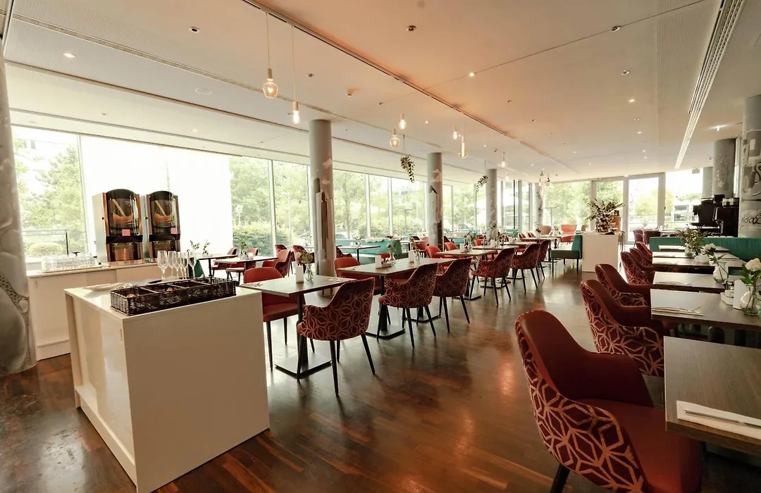 Wyndham Frankfurt Niederrad-1