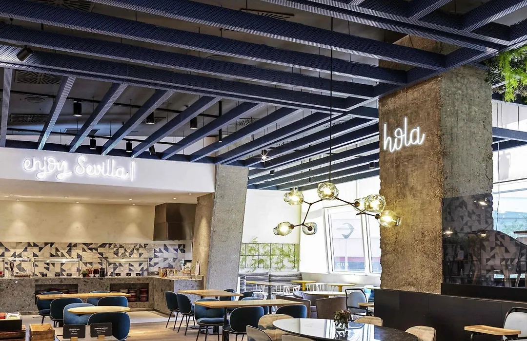 Novotel Sevilla-1