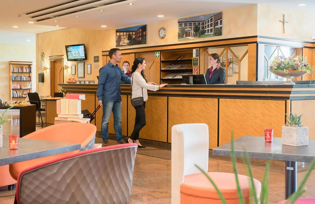 Best Western Plus Kurhotel an der Obermaintherme-1