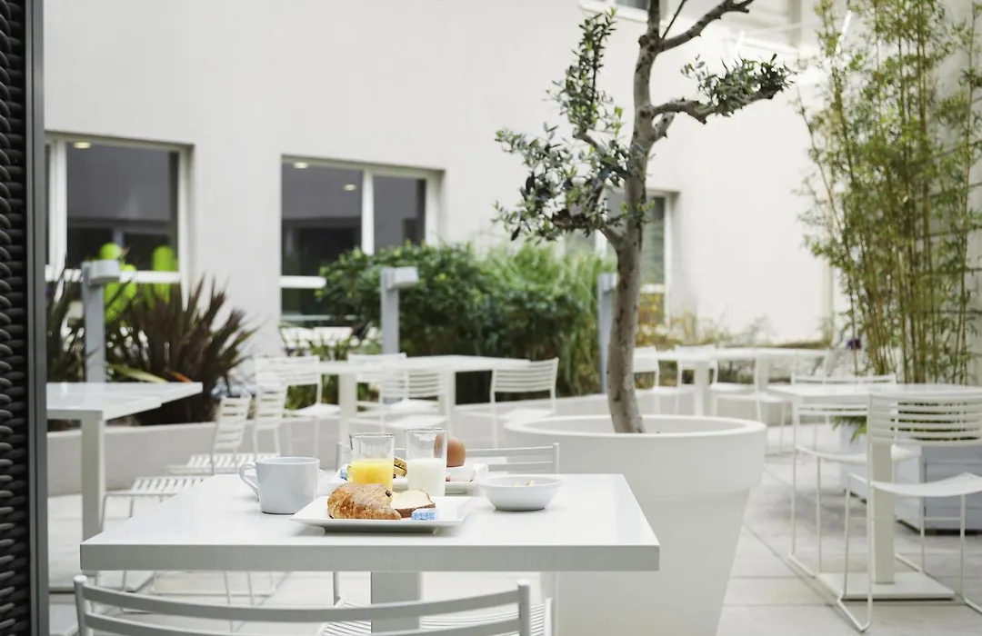 Aparthotel Adagio Marseille Timone-1