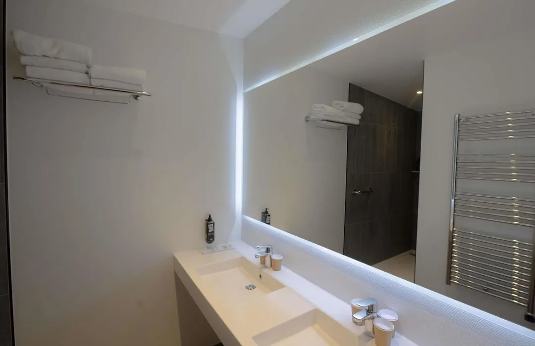 Ibis Paris Canal Saint Martin-1