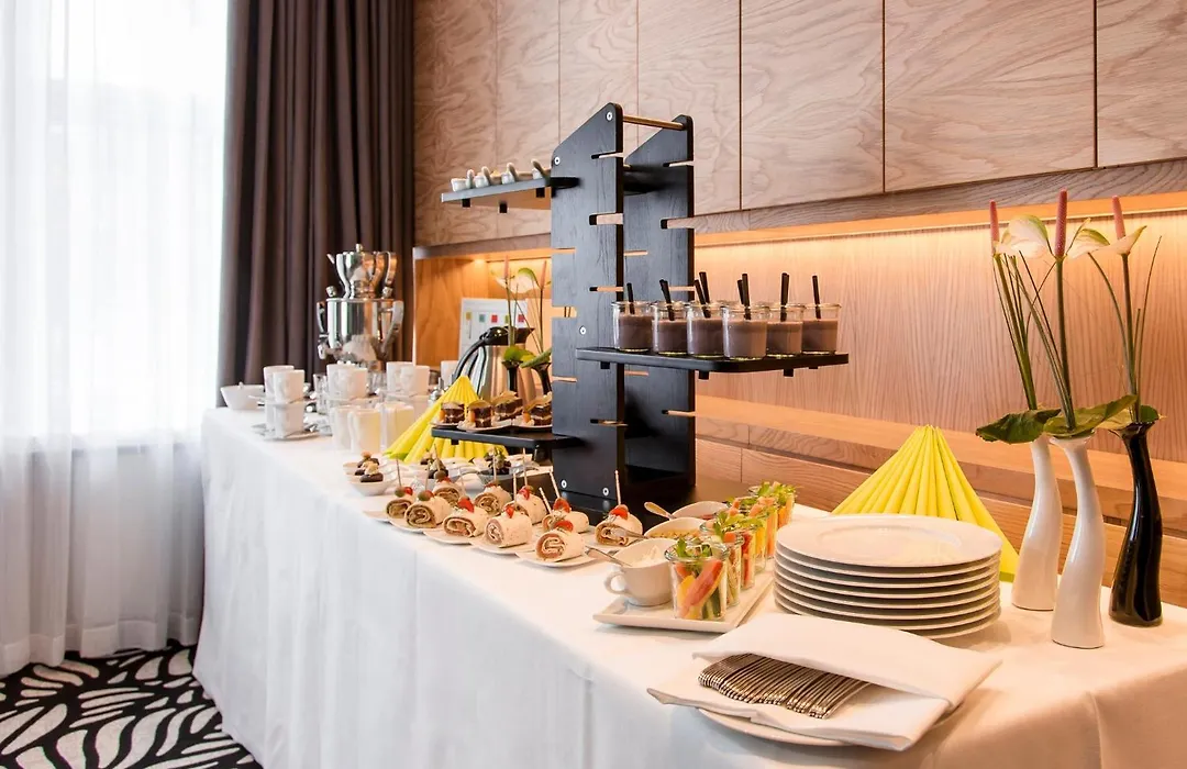 Holiday Inn Dresden - Am Zwinger, an IHG Hotel-1