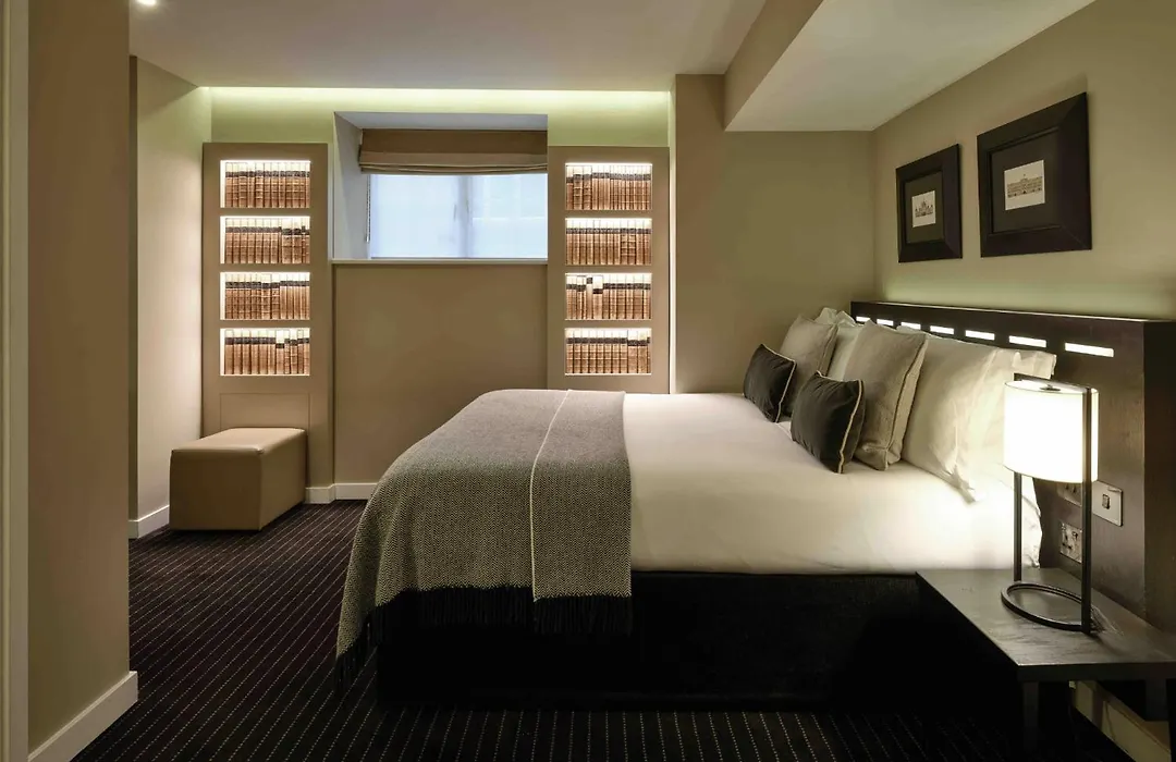 The Resident Victoria-1