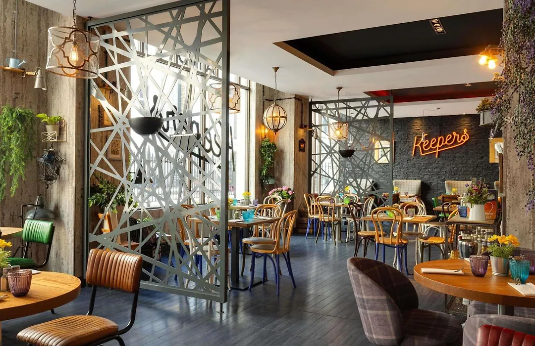 Novotel London Tower Bridge-1