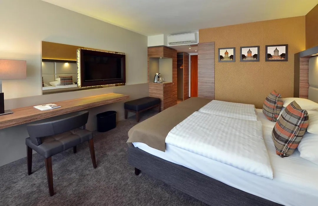 Best Western Plus Delta Park Hotel-1