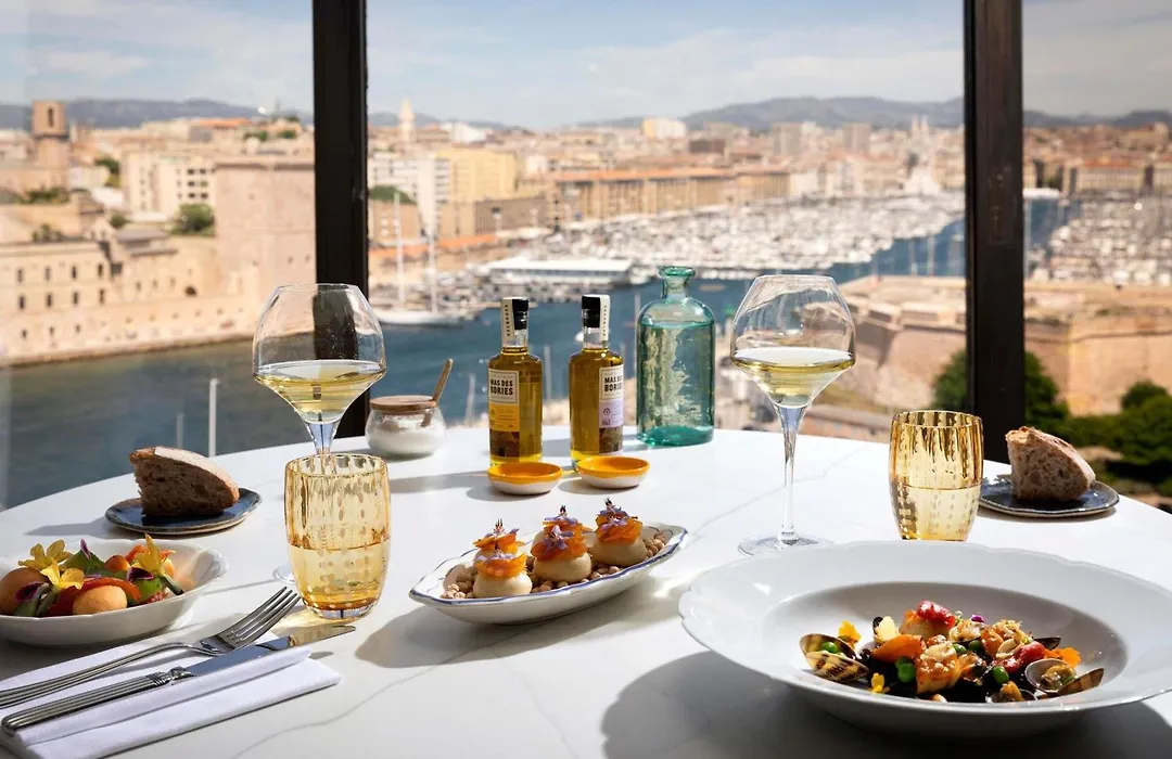 Sofitel Marseille Vieux-Port-1