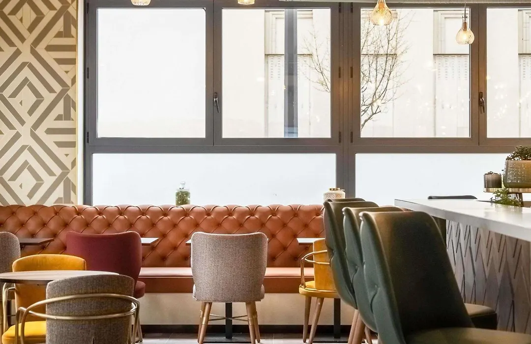 Mercure Paris Bercy Bibliotheque-1
