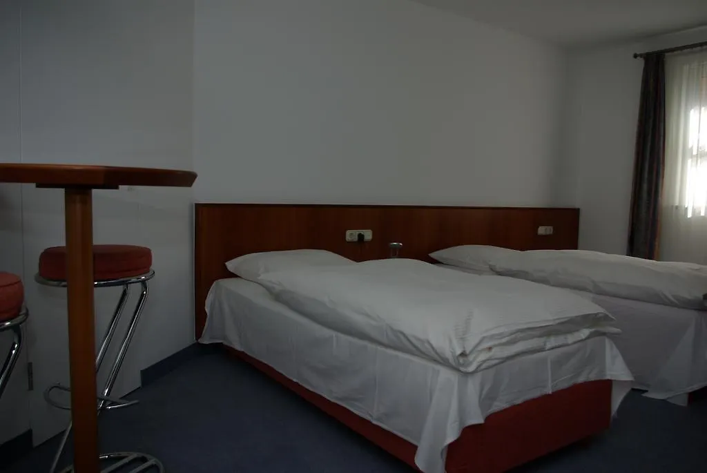 Hotel Alte Brücke-1