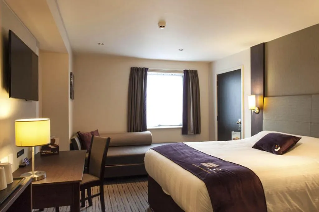 Premier Inn London Wandsworth-1