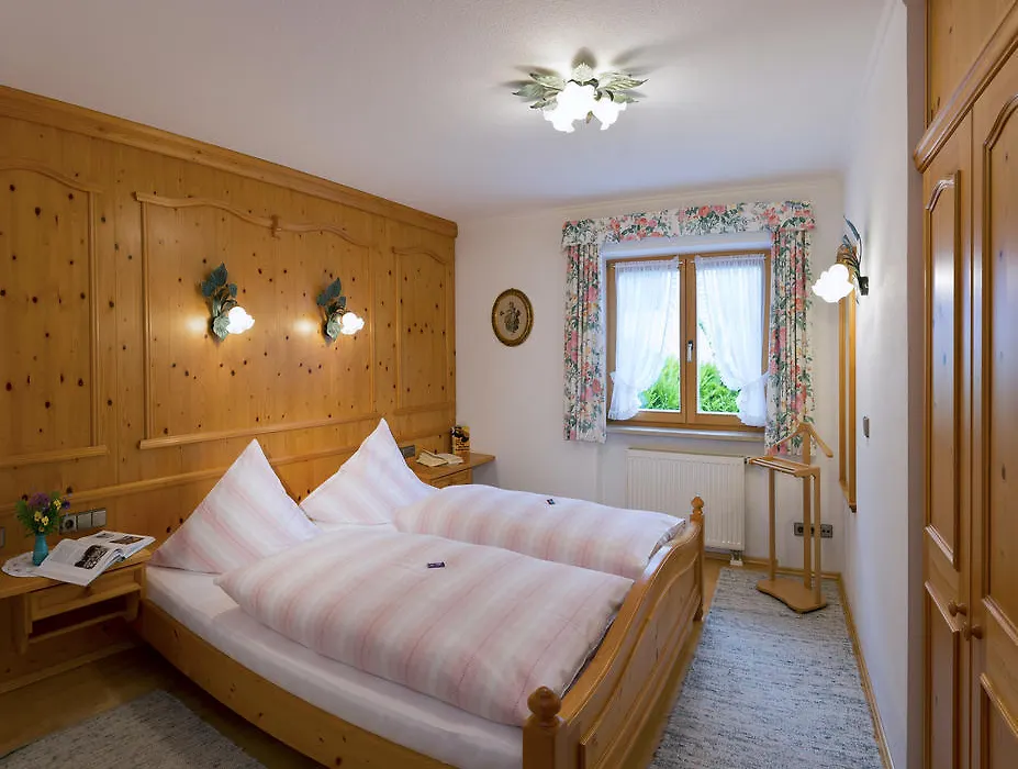 Haus Karoline-1