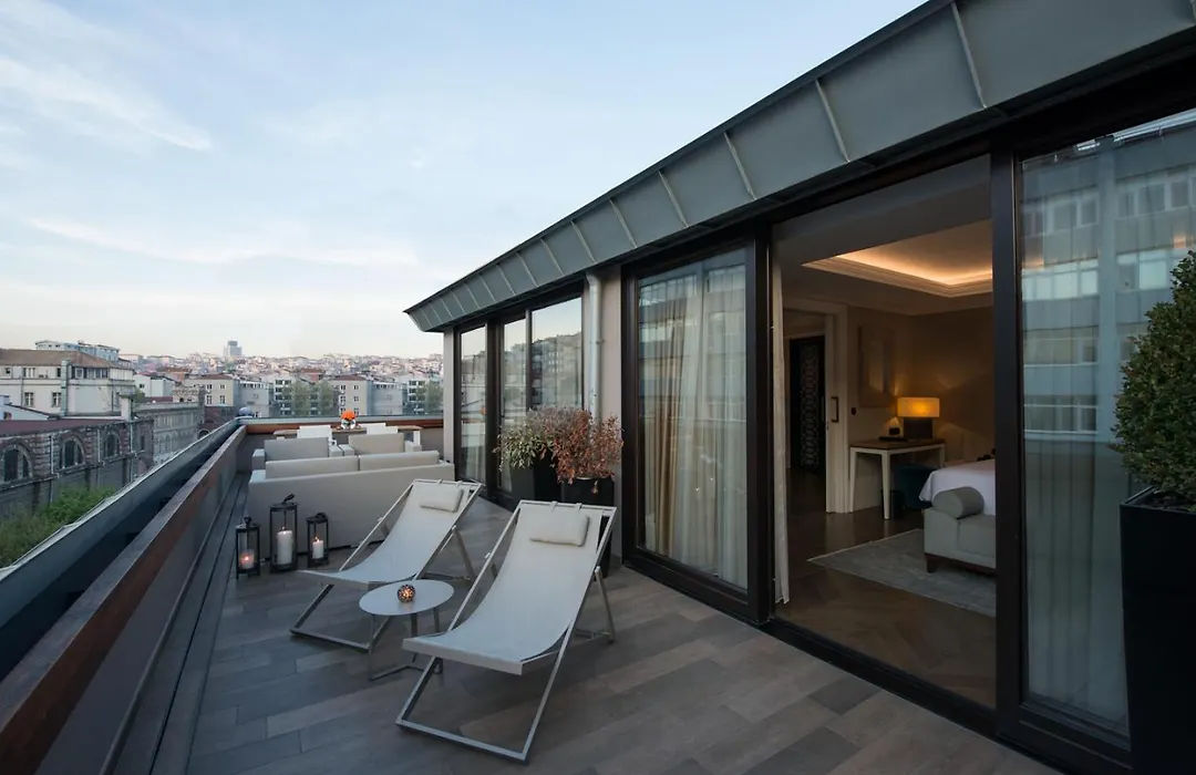 10 Karakoy-1