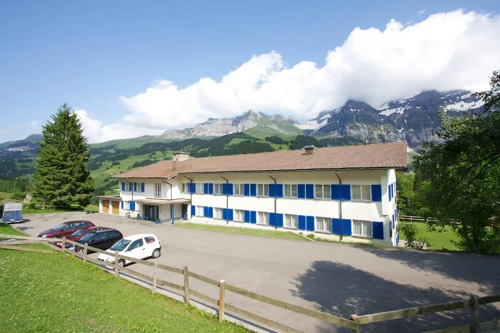 Hotel Crea-1