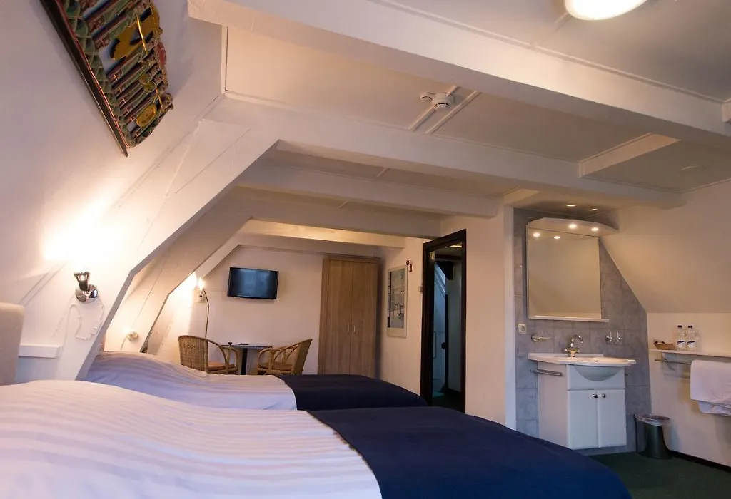 Hotel Adolesce-1