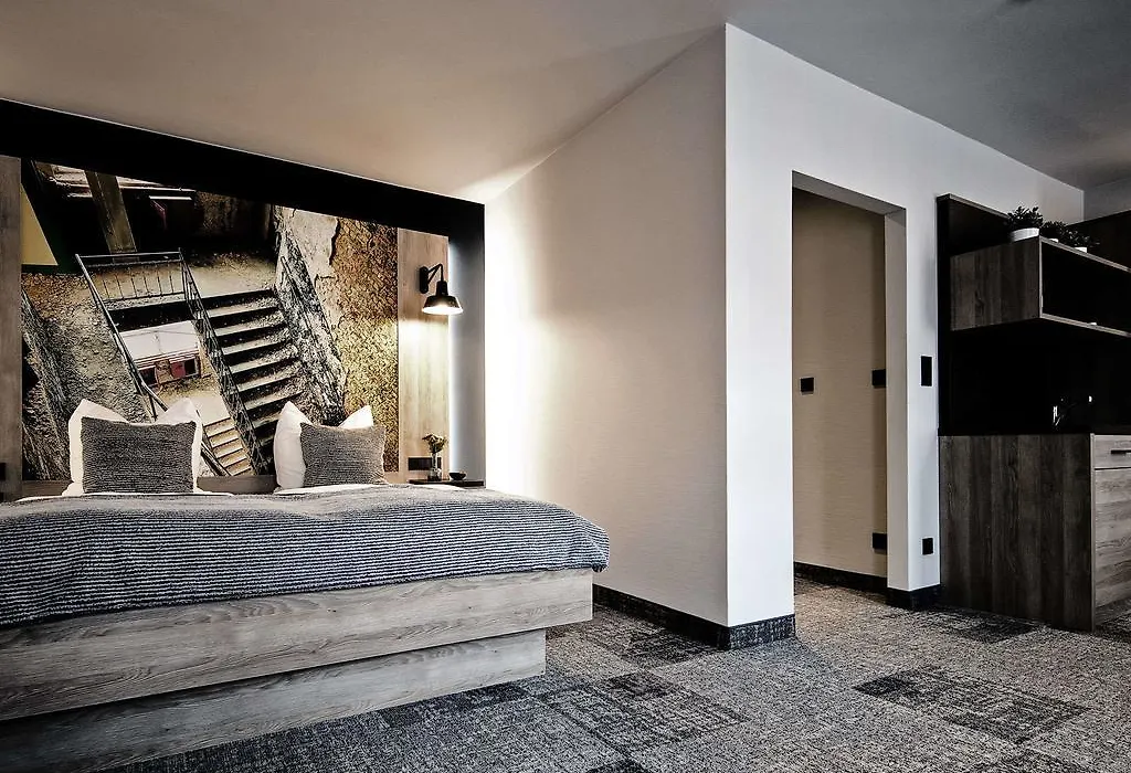Alexxanders Hotel & Boardinghouse, Restaurant-1