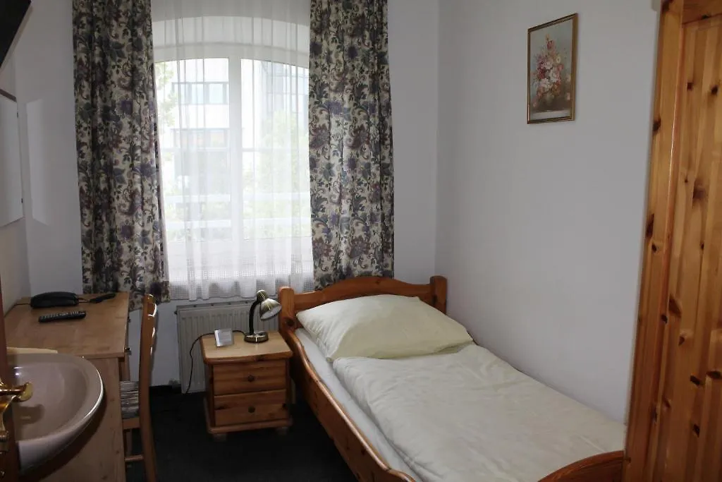 Pension Locarno-1