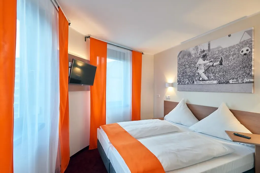 McDreams Hotel Mönchengladbach-1