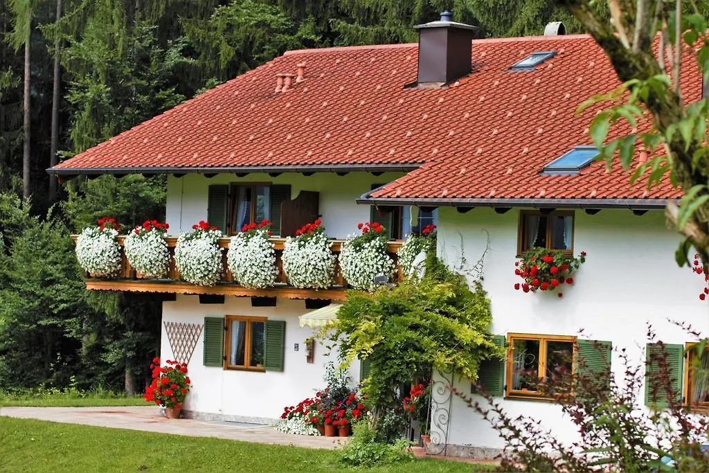 Landhaus am Waldrand-1