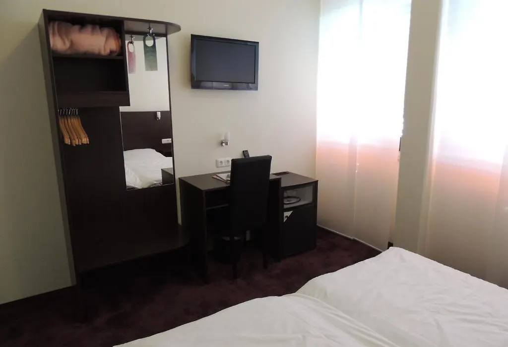 Aaa Budget Hotel-1