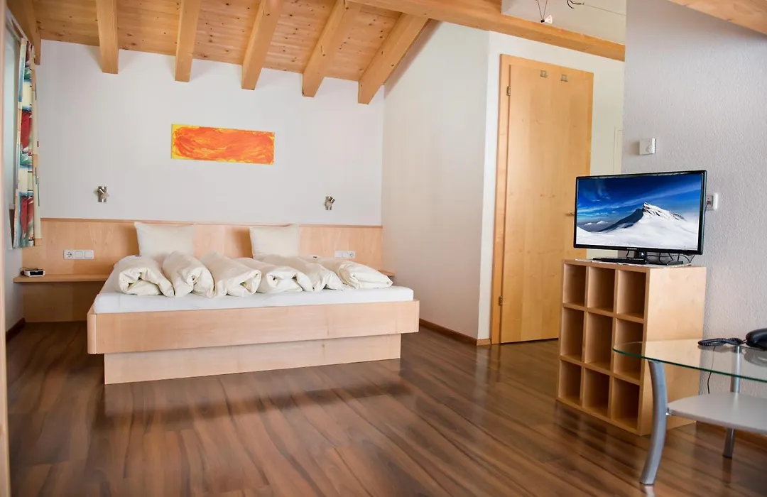 Hotel Garni Ragaz-1