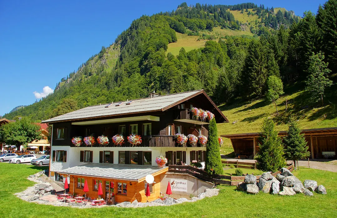Landhaus Spielmannsau-1