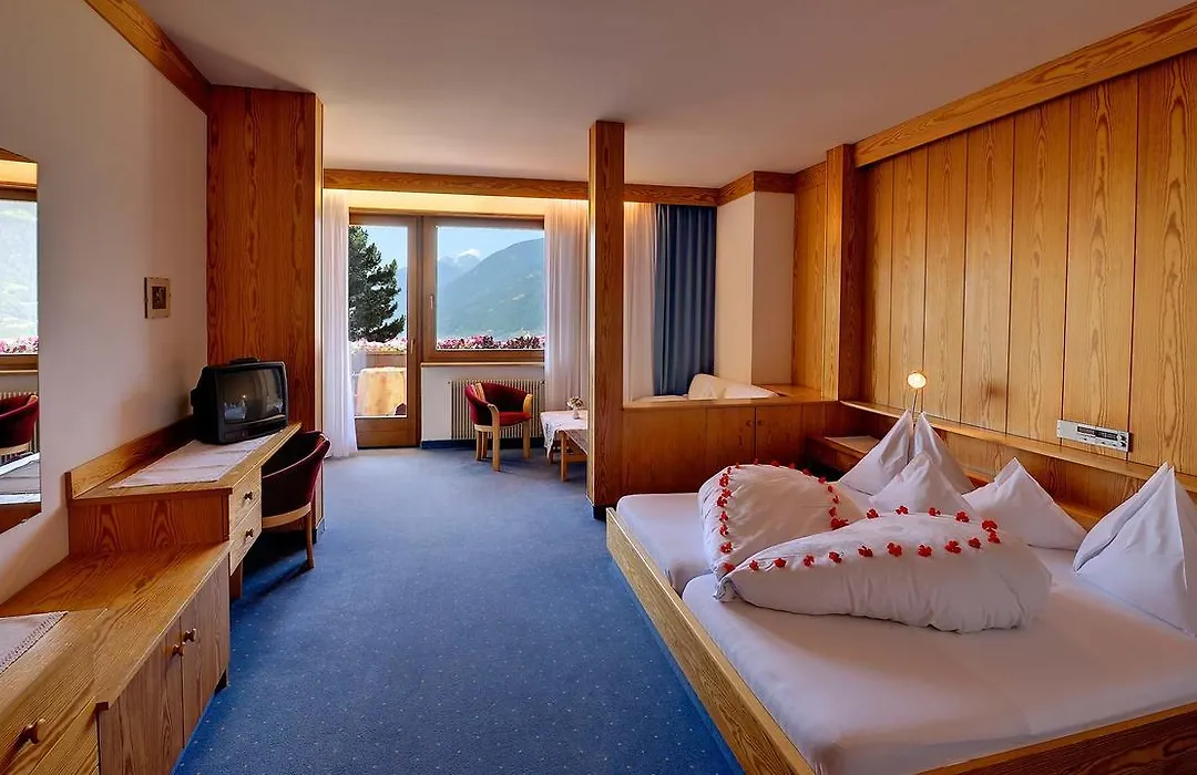 Hotel Tirol-1