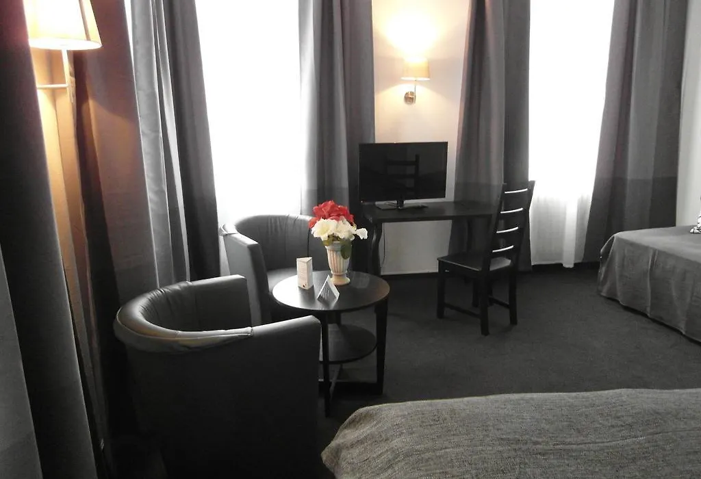Hotel Frankfurter Hof-1