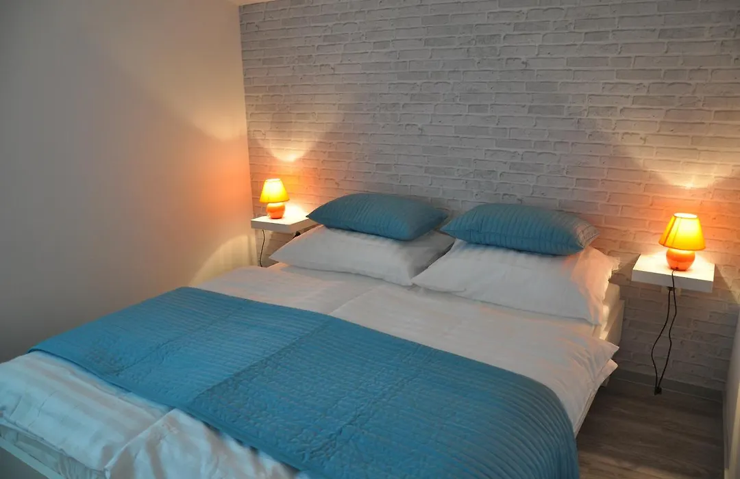 Isabella Rooms-1