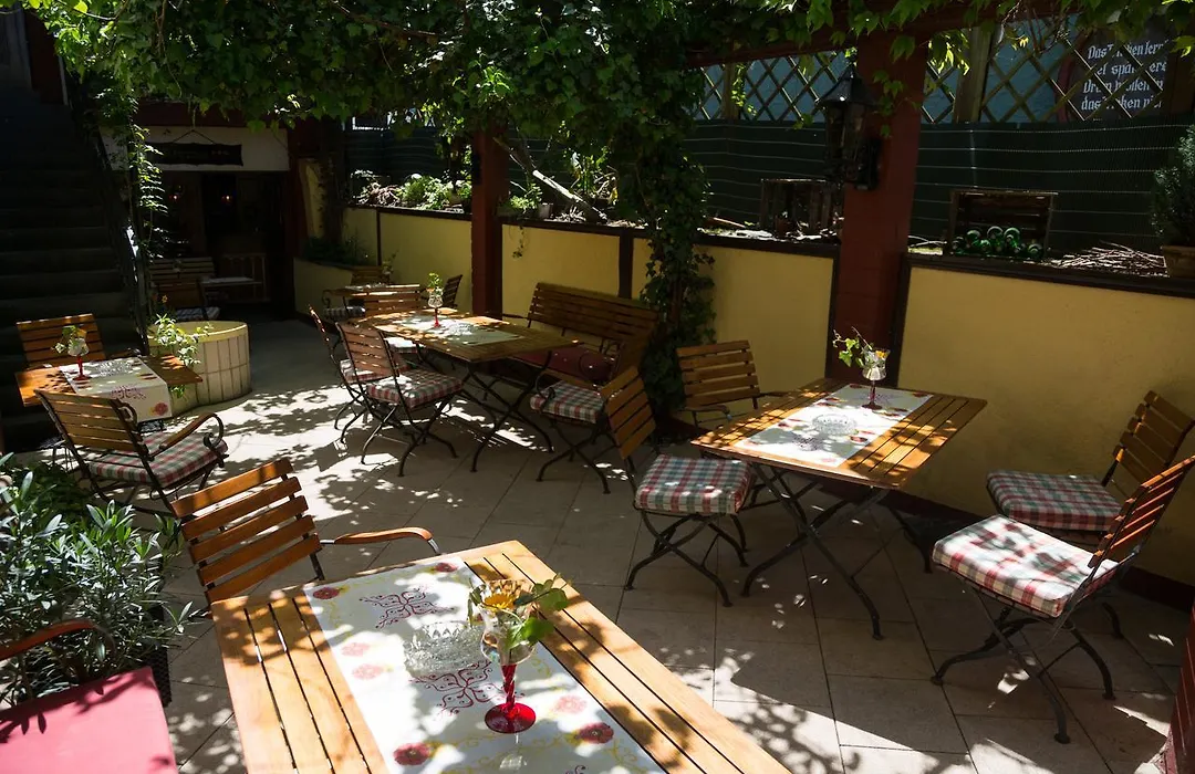 Hotel Reichsschenke Zum Ritter Götz Garni-1