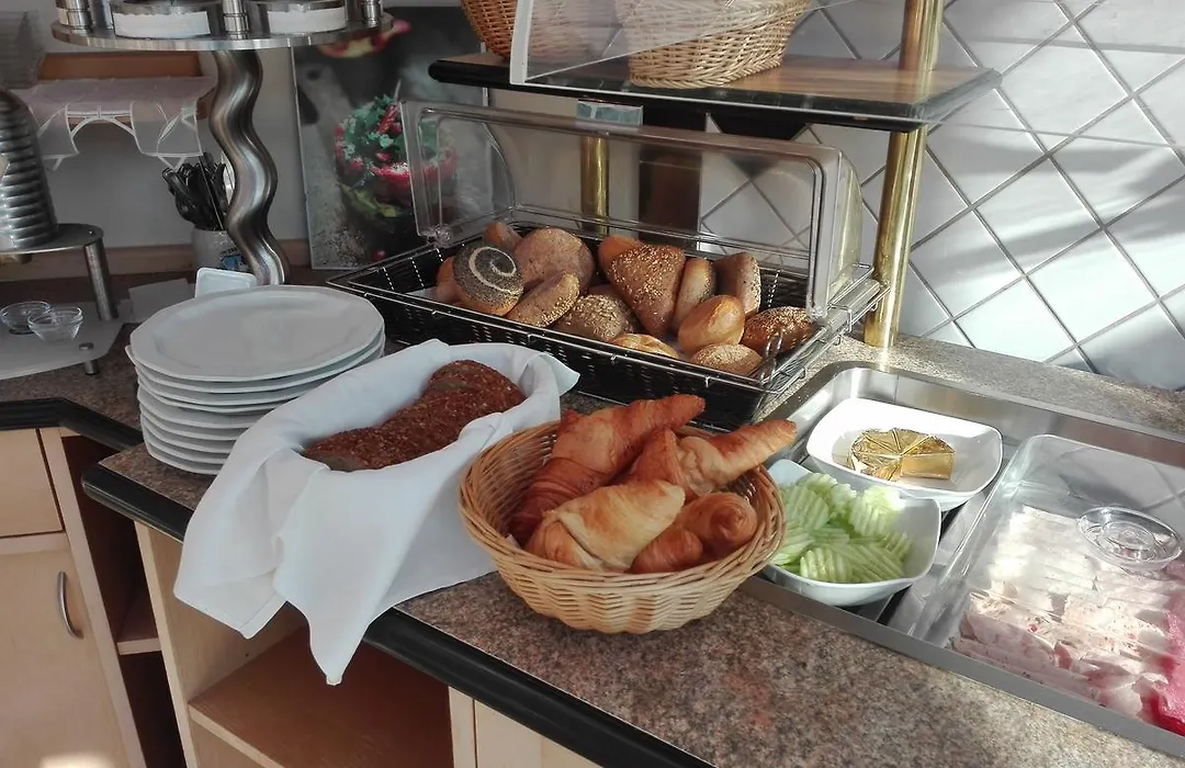Landgasthof Hotel Zum Hirschenstein, Pension Garni-1