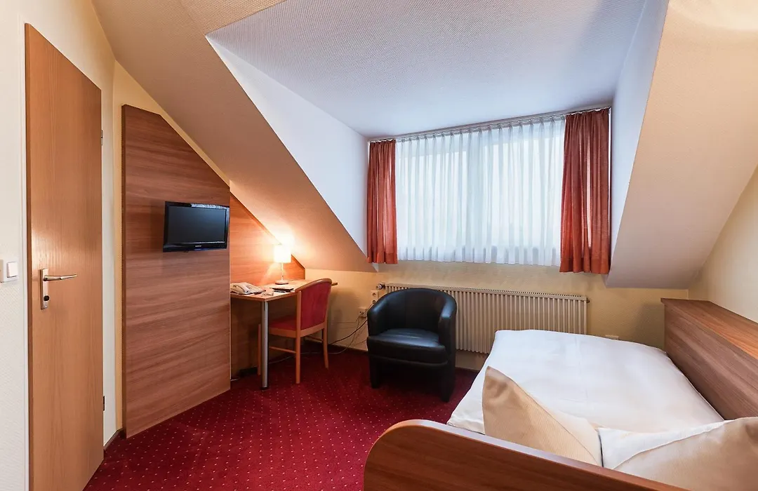 Hotel Nürnberger Trichter-1