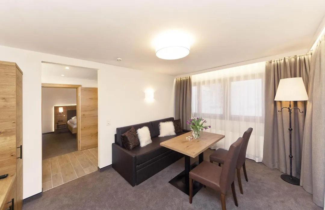 Waldpark Hotel Garni-1