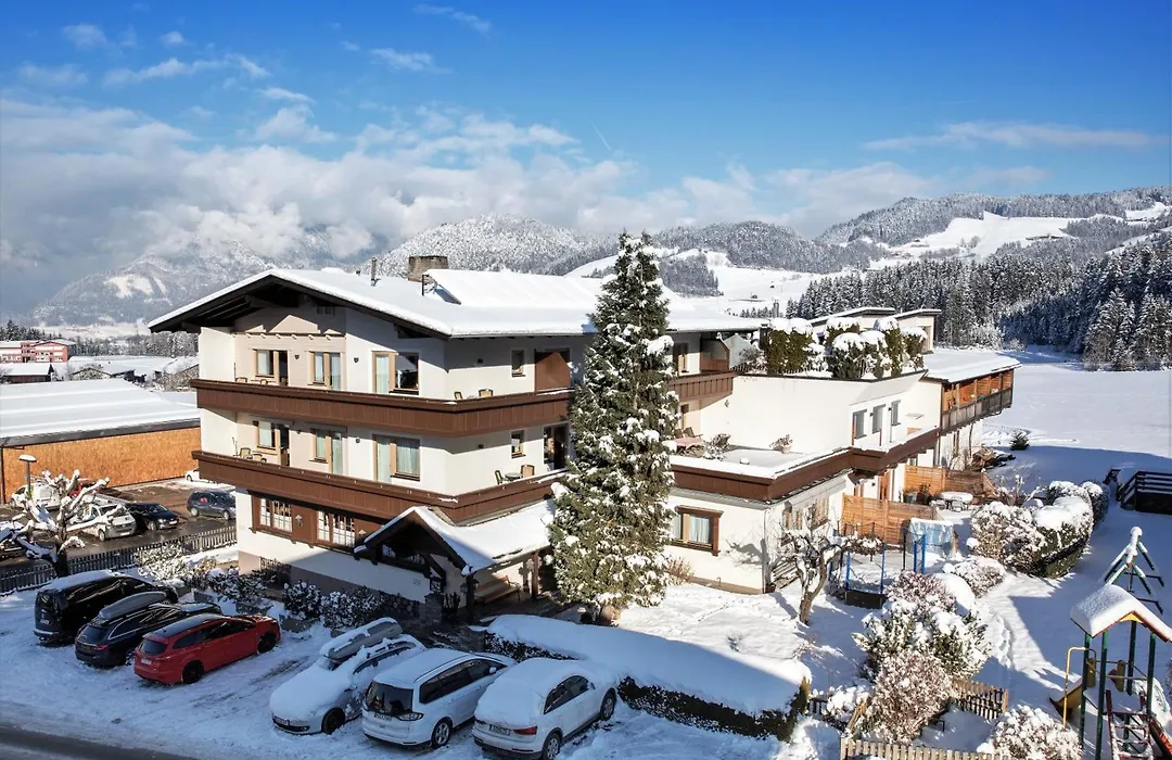 Angerer Alpine Suiten und Familienappartements Tirol-1